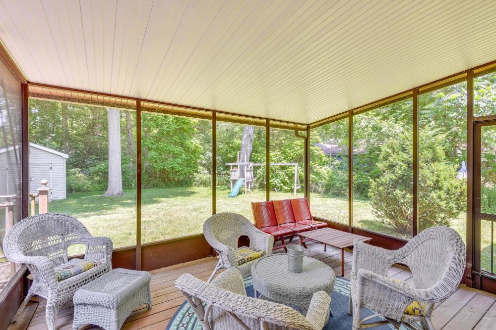 Charming Union Pier Home with Deck Half-Mi to Beach